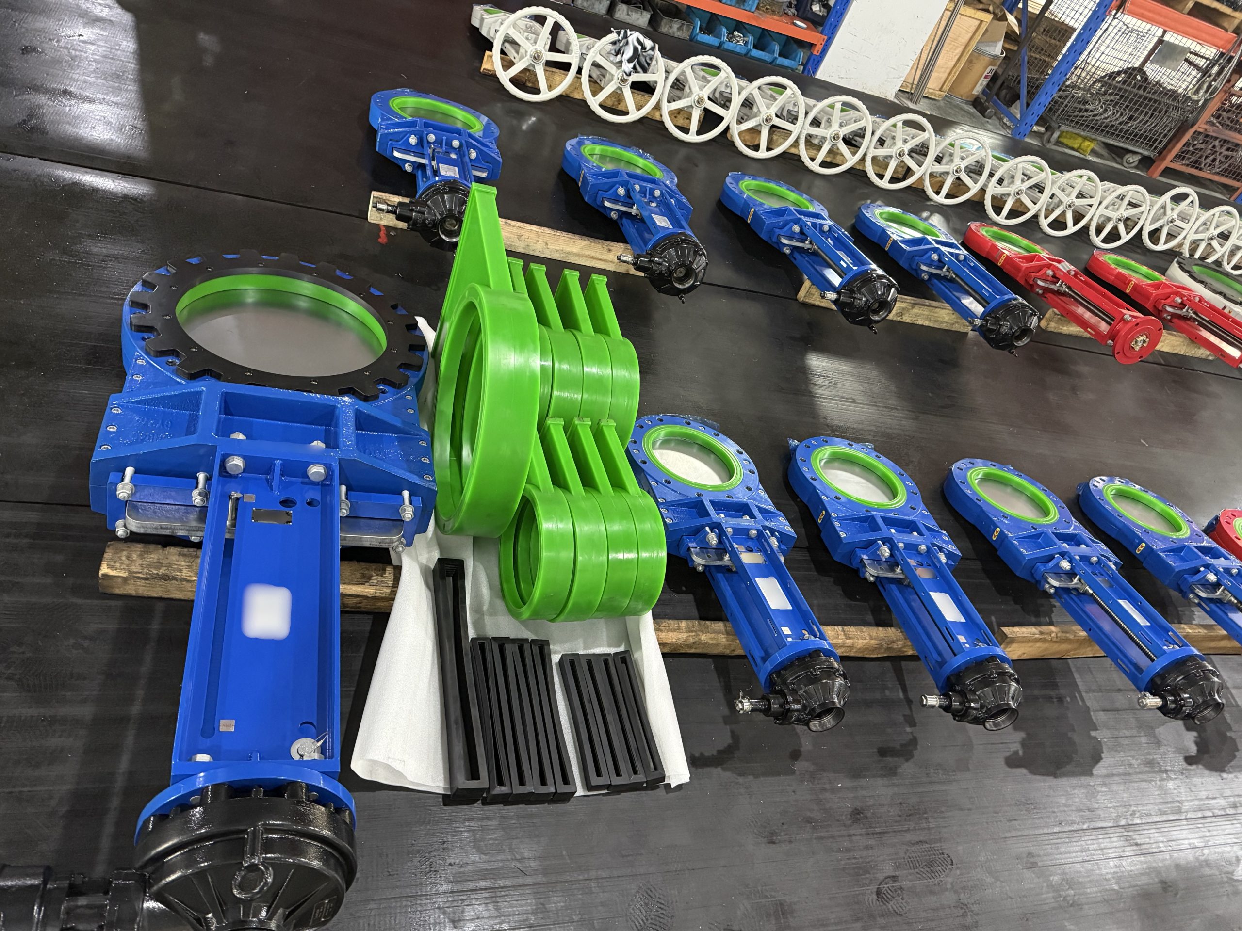 Gear Operated MDU PU Sleeve Knife Gate Valves